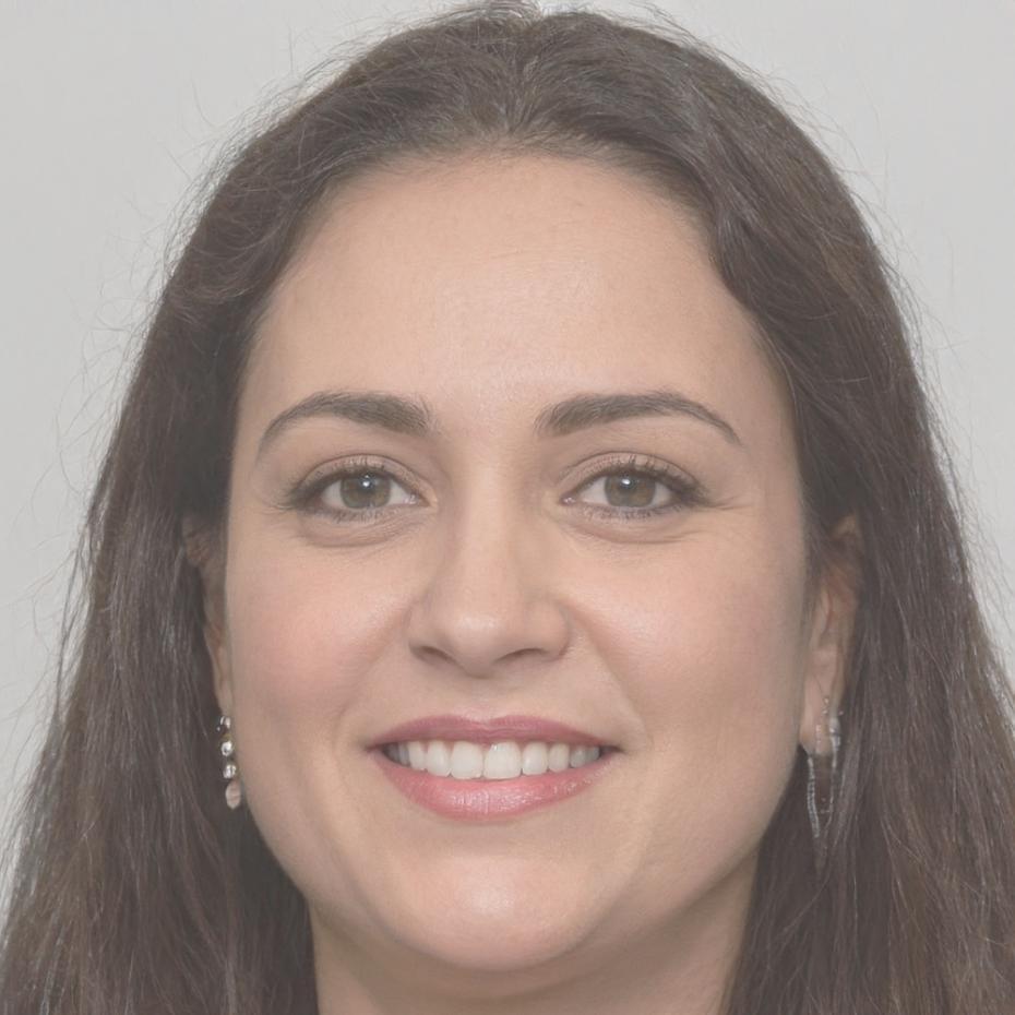 Portrait de Claire Rousseau, formatrice en finance comportementale